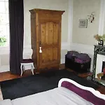 Chateau De Bed & Breakfast
