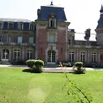 Chateau De Bed & Breakfast