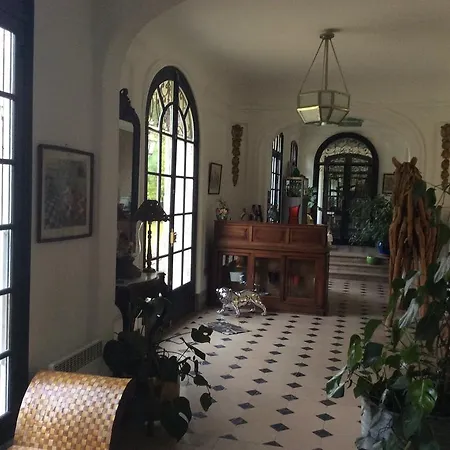 Chateau De Bed and breakfast 3*