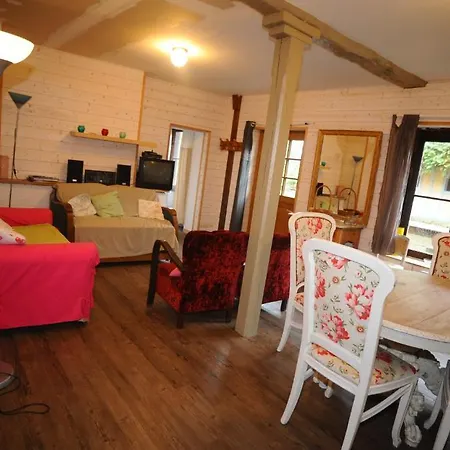 德柏特李威乐城堡酒店 3* Bertreville-Saint-Ouen