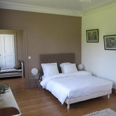 德柏特李威乐城堡酒店 Bertreville-Saint-Ouen